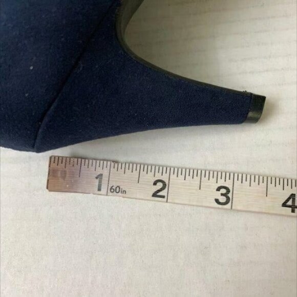 American Rag 9.5 Womens Felix Closed Toe Classic Pumps Navy Fabric Cuban Heel - Picture 5 of 10